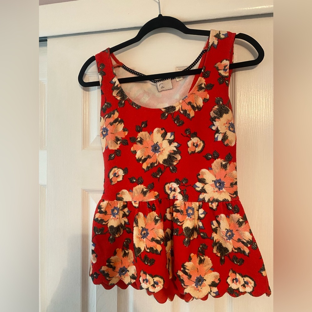 Nwot super cute peplum top
